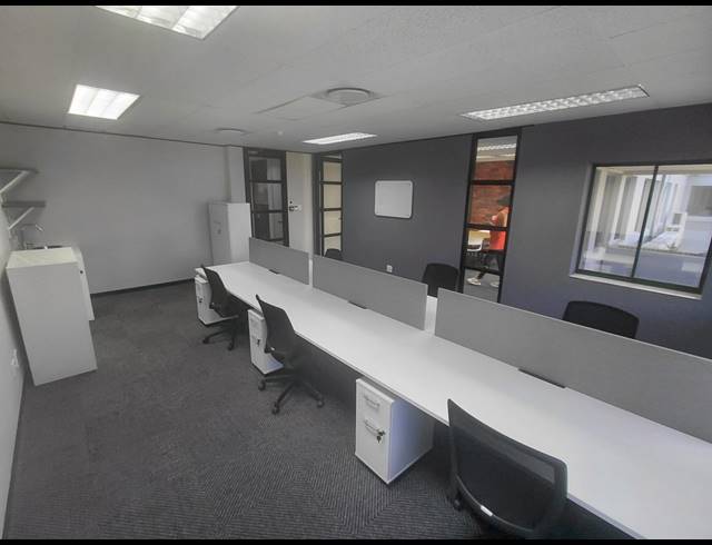 61M² OFFICE TO LET IN BRYANSTON